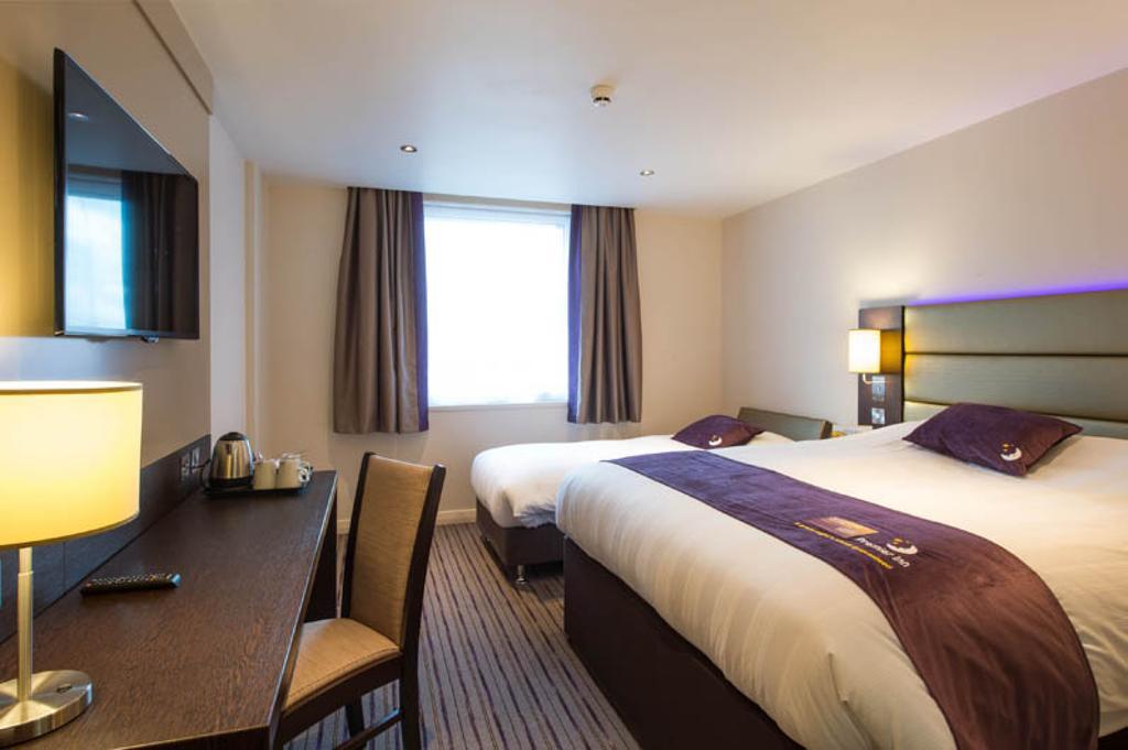 Premier Inn London Elstree / 보어햄우드 객실 사진