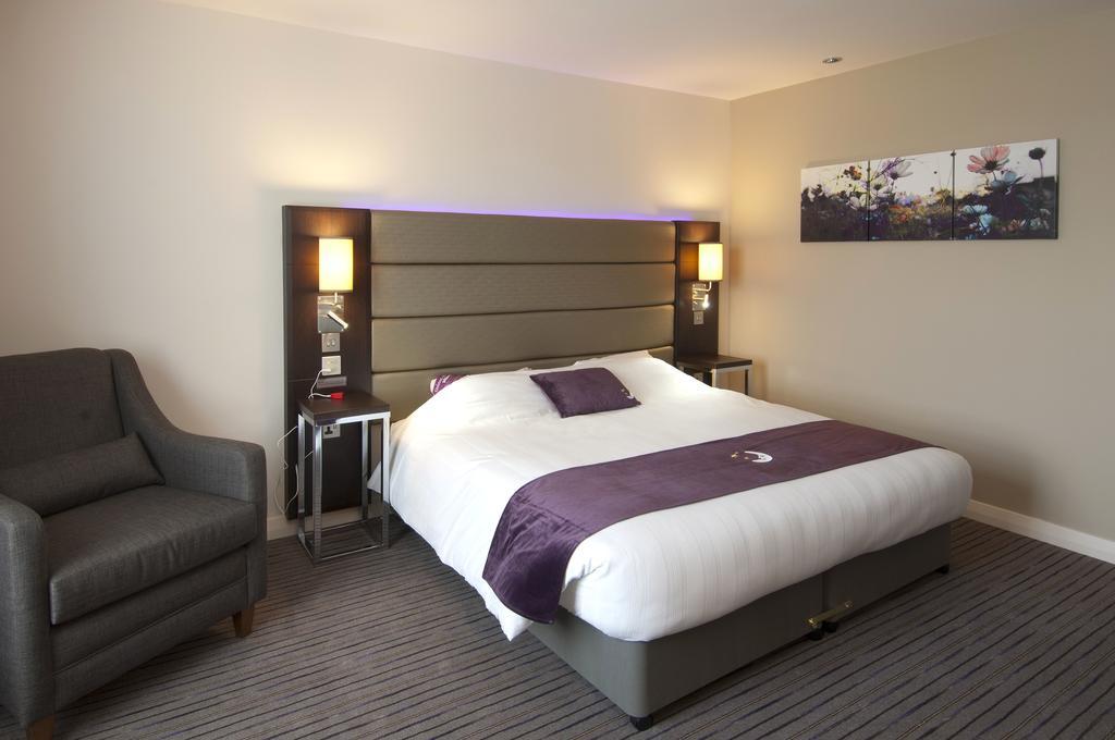 Premier Inn London Elstree / 보어햄우드 객실 사진