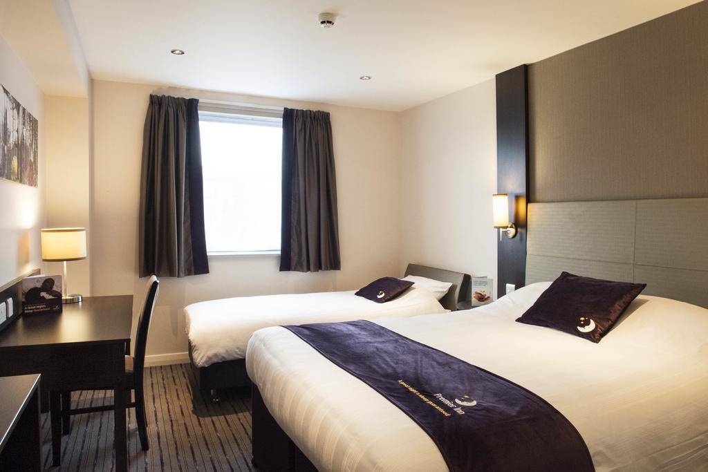 Premier Inn London Elstree / 보어햄우드 객실 사진