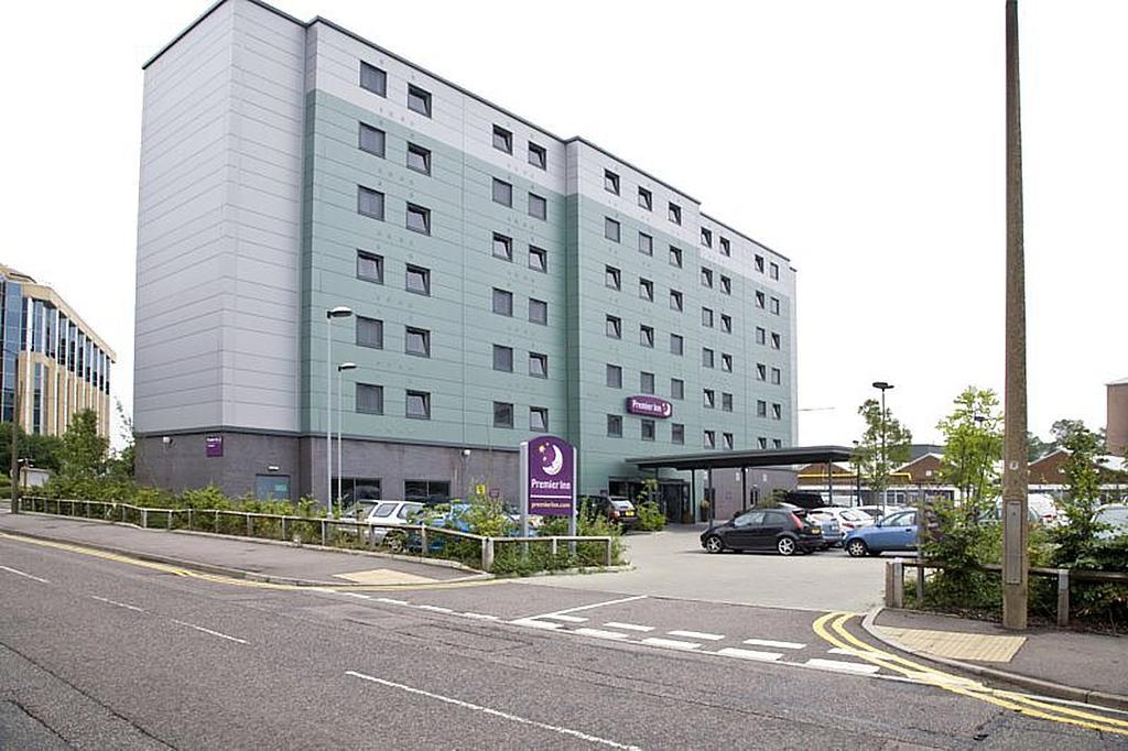Premier Inn London Elstree / 보어햄우드 외부 사진