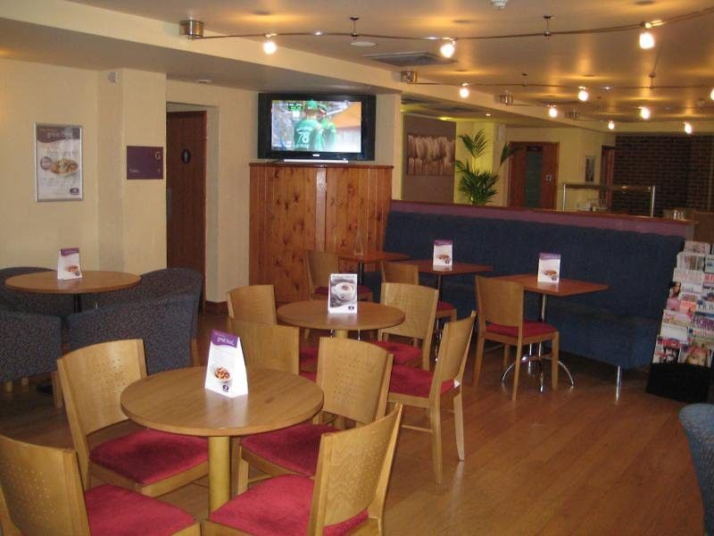 Premier Inn London Elstree / 보어햄우드 외부 사진